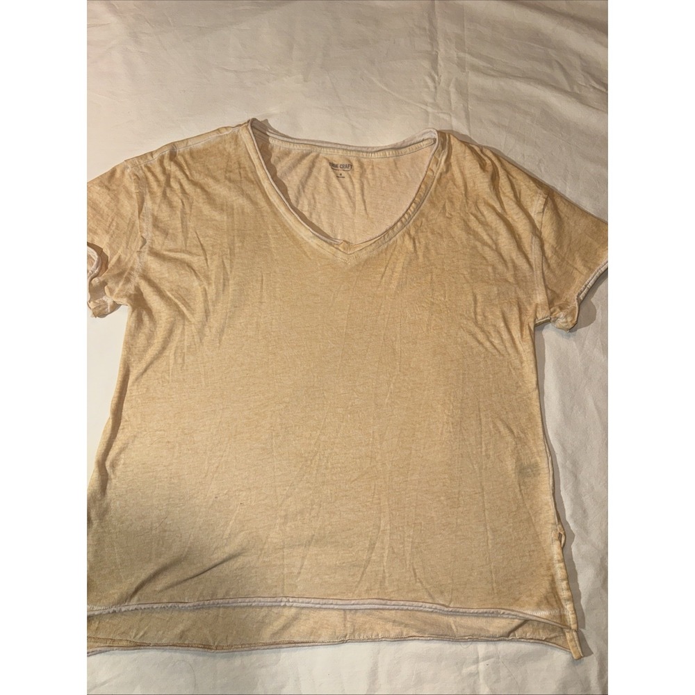 True Craft Pale Yellow V Neck Distressed V-Neck T Shirt Size M